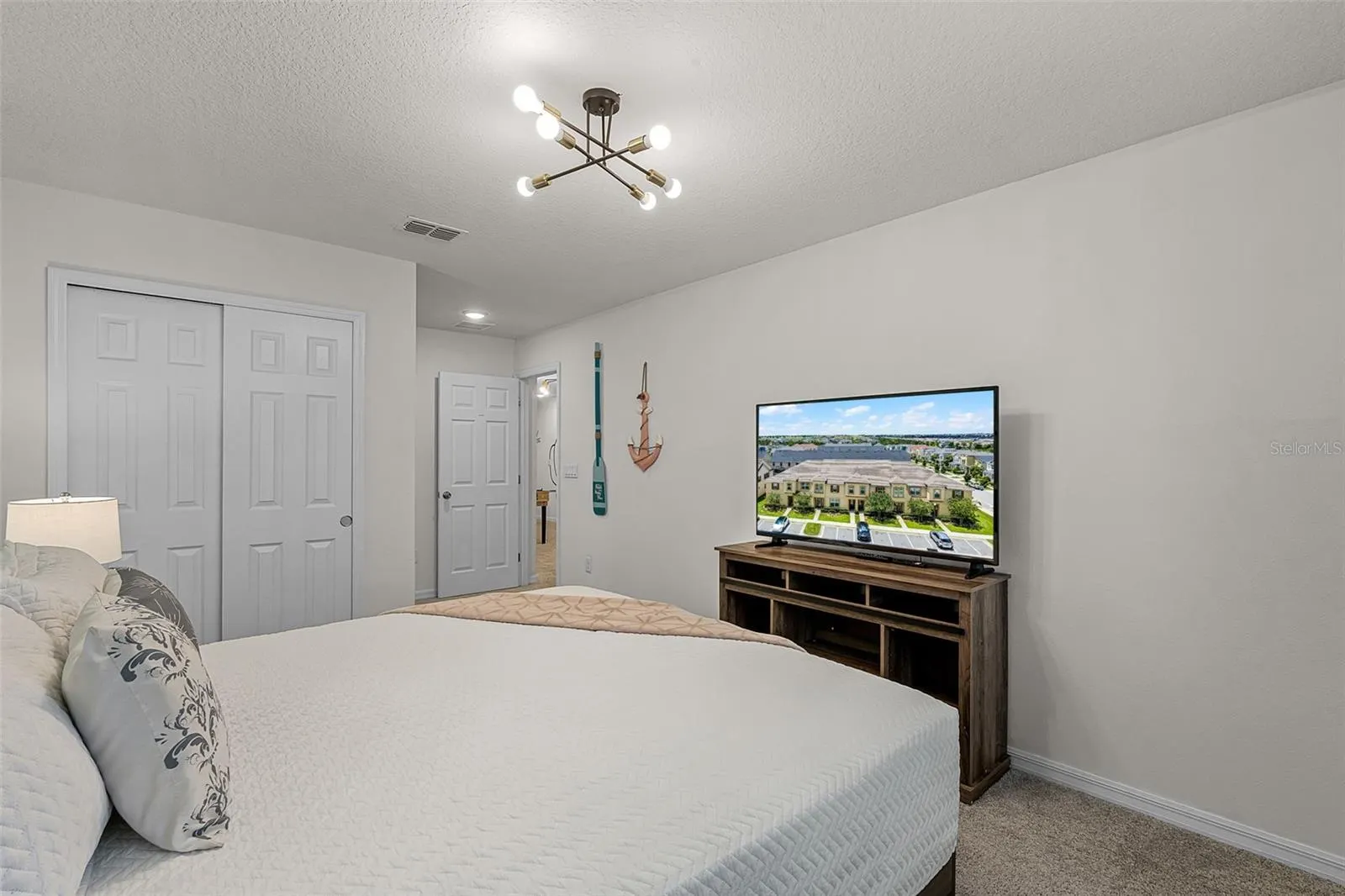 2186 FLEMING MIST PL