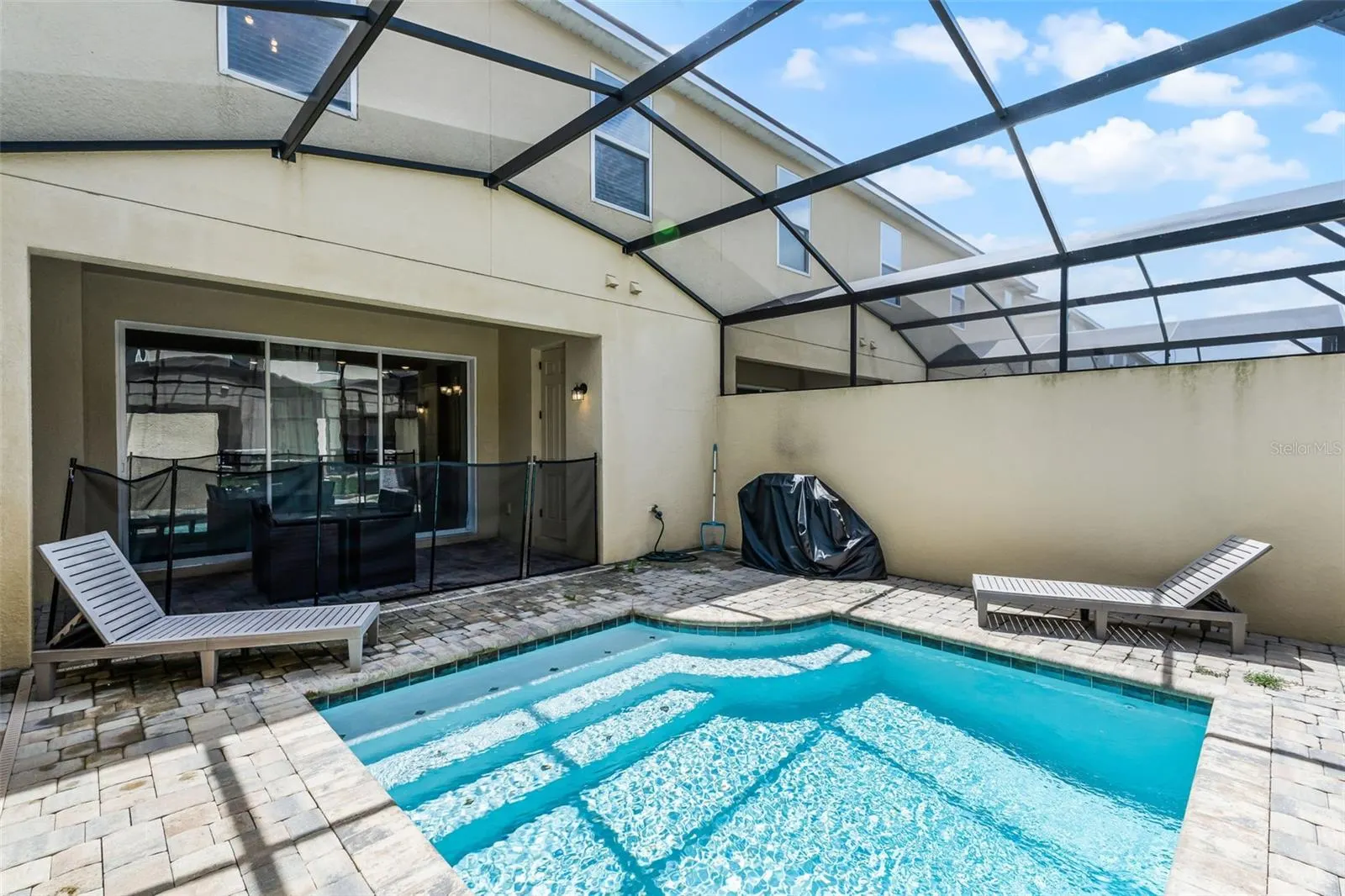 2186 FLEMING MIST PL