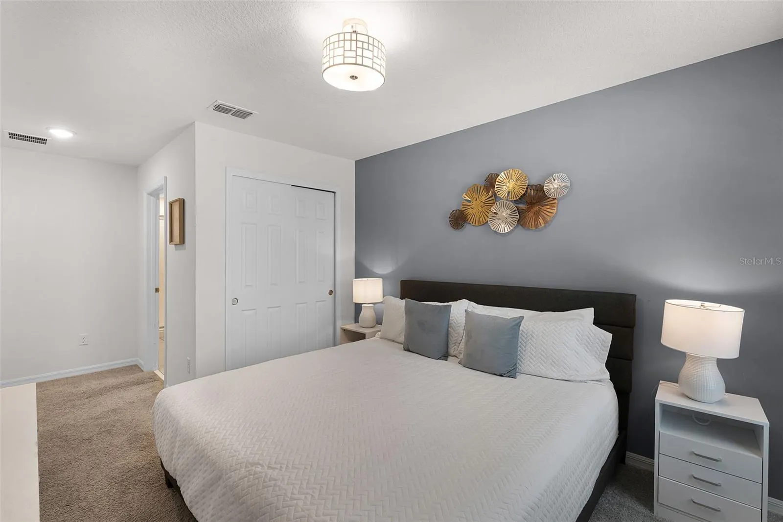 2186 FLEMING MIST PL