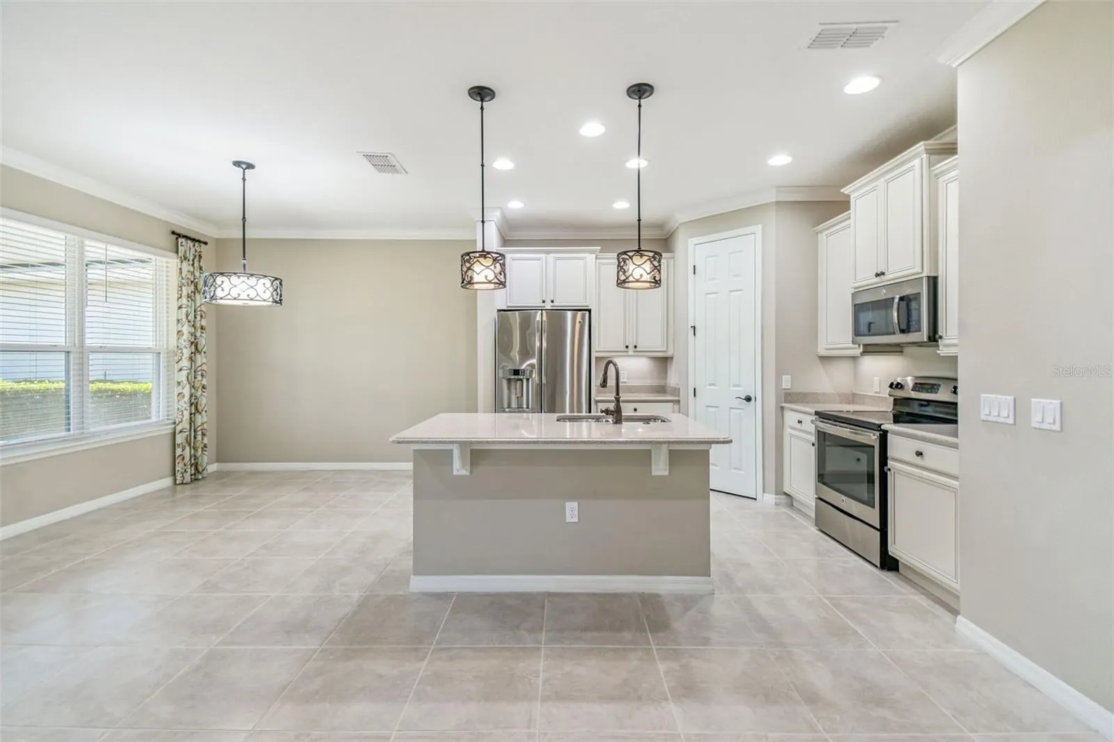 159 CASAVISTA DR