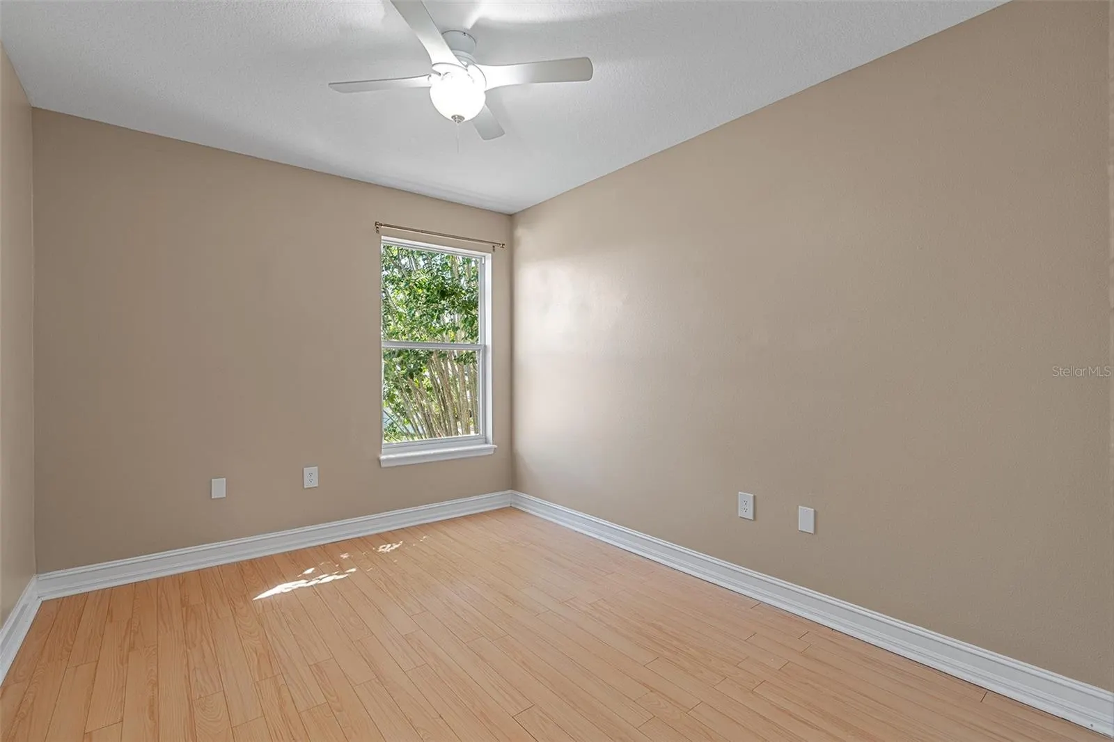 6932 BEARGRASS RD