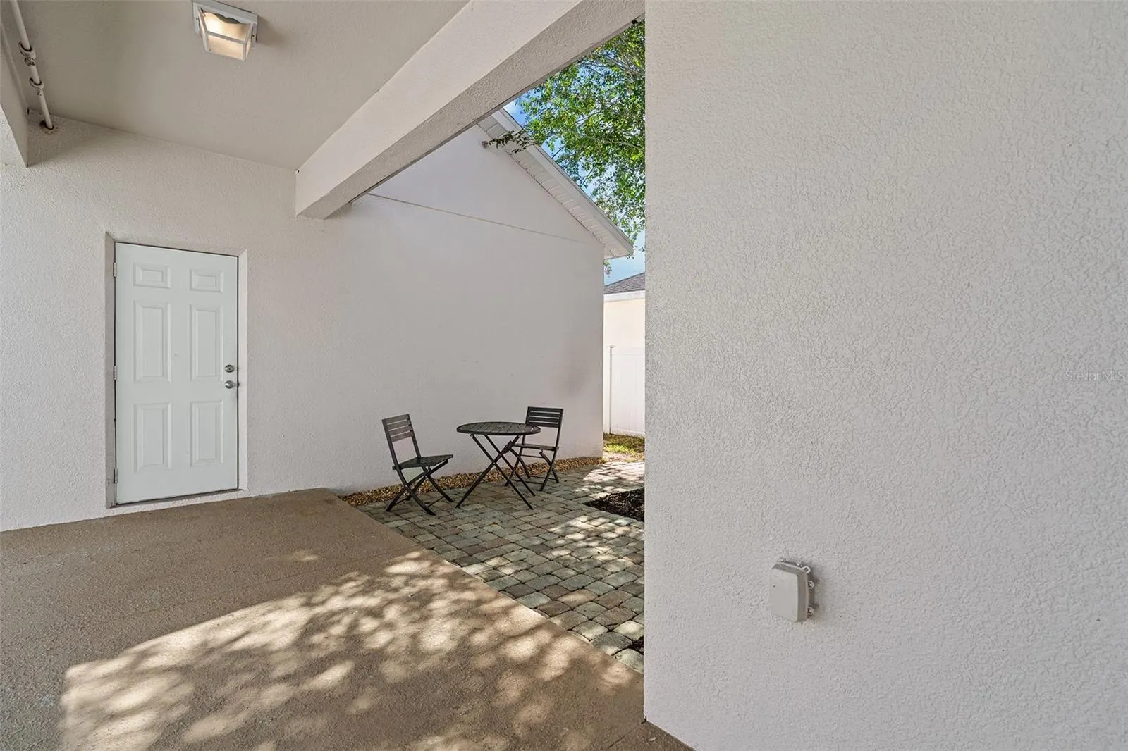 6932 BEARGRASS RD