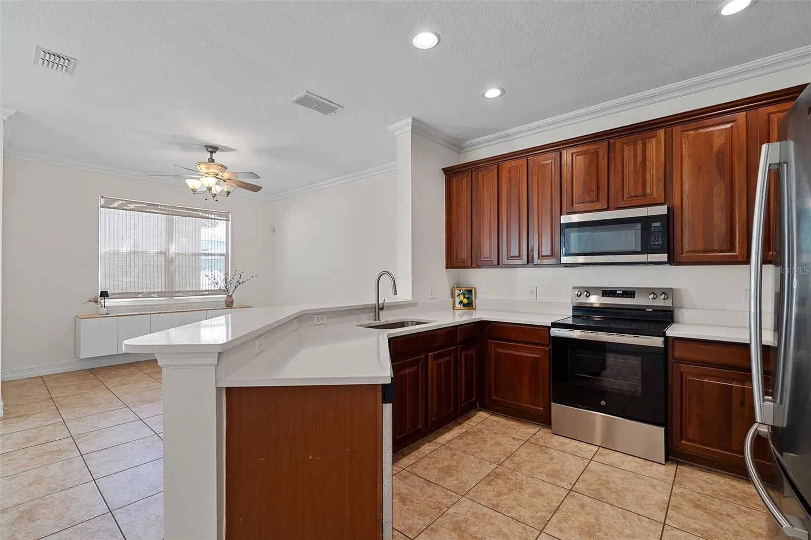 6932 BEARGRASS RD
