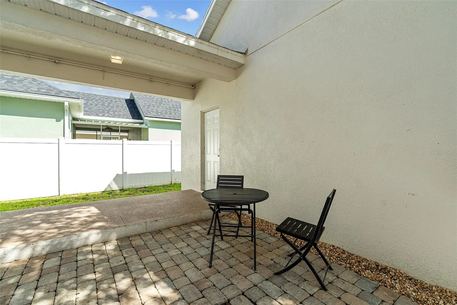6932 BEARGRASS RD