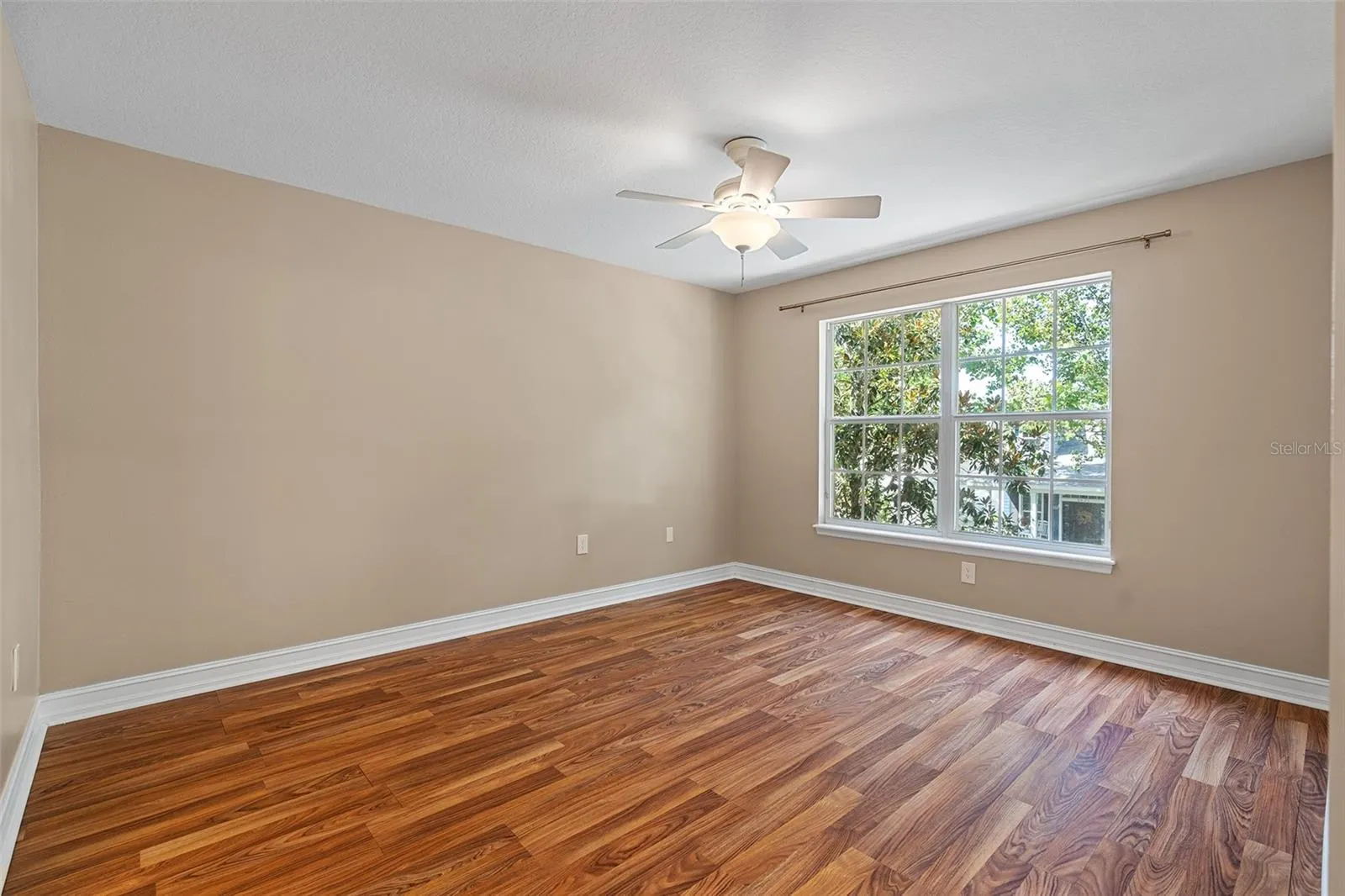 6932 BEARGRASS RD