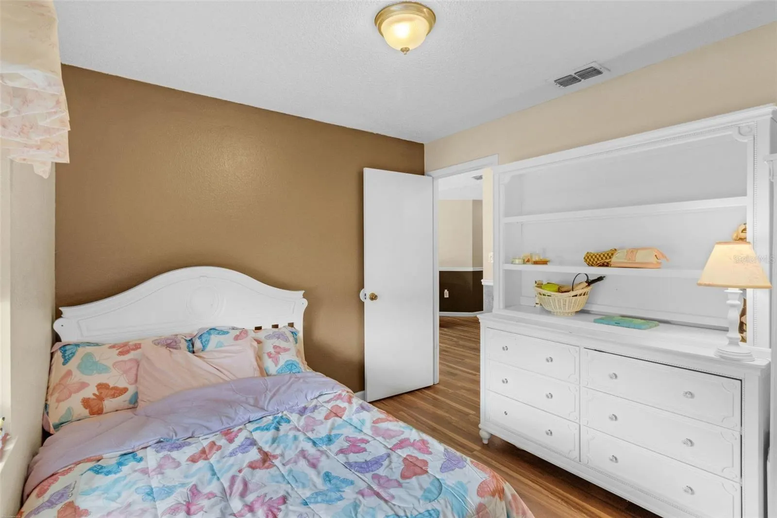 3608 W WHEELER RD
