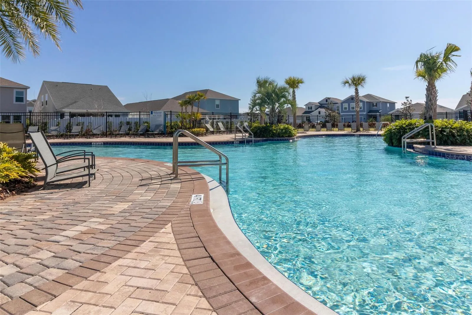4602 FAIRY TALE CIR