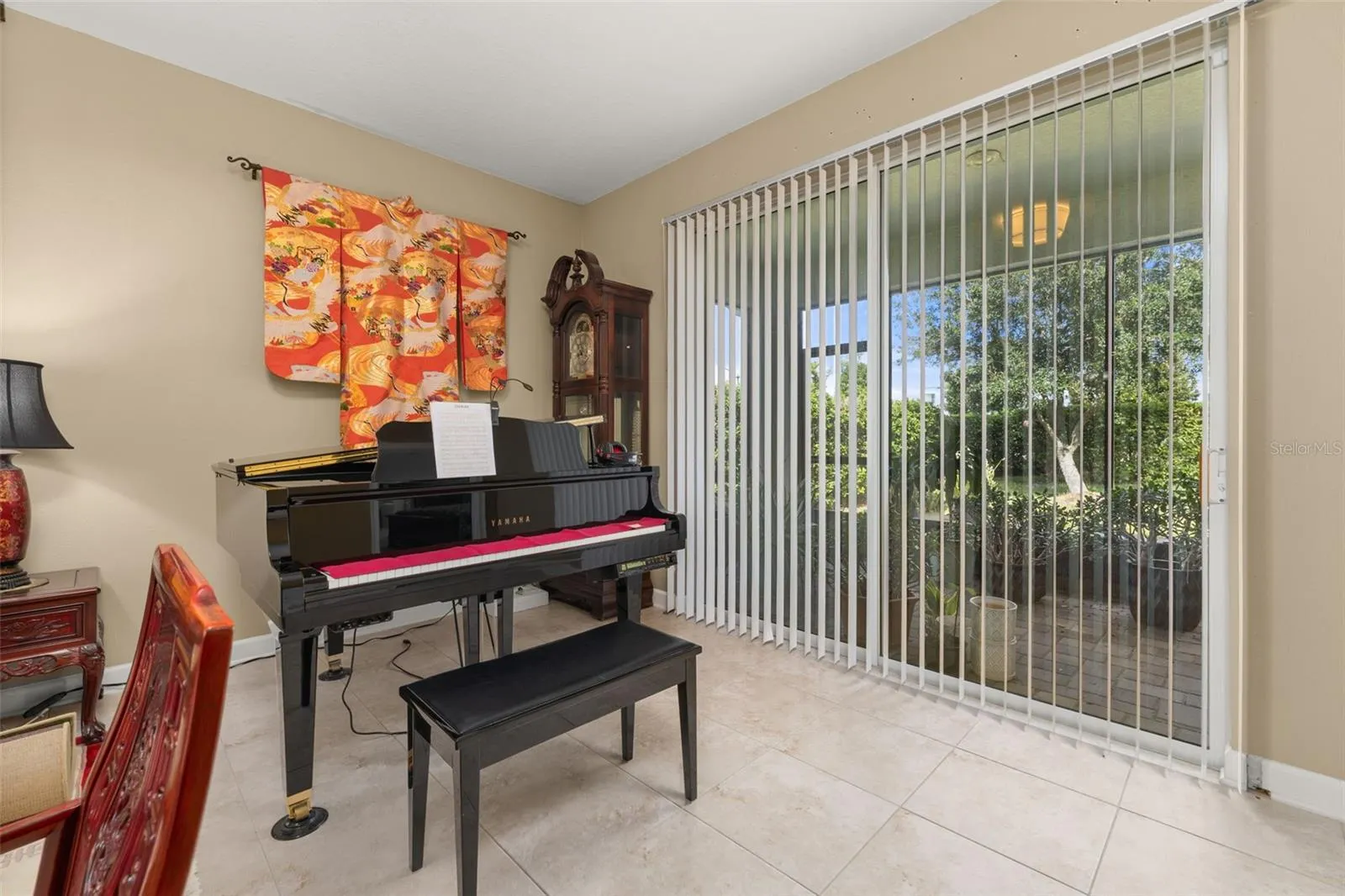 4602 FAIRY TALE CIR