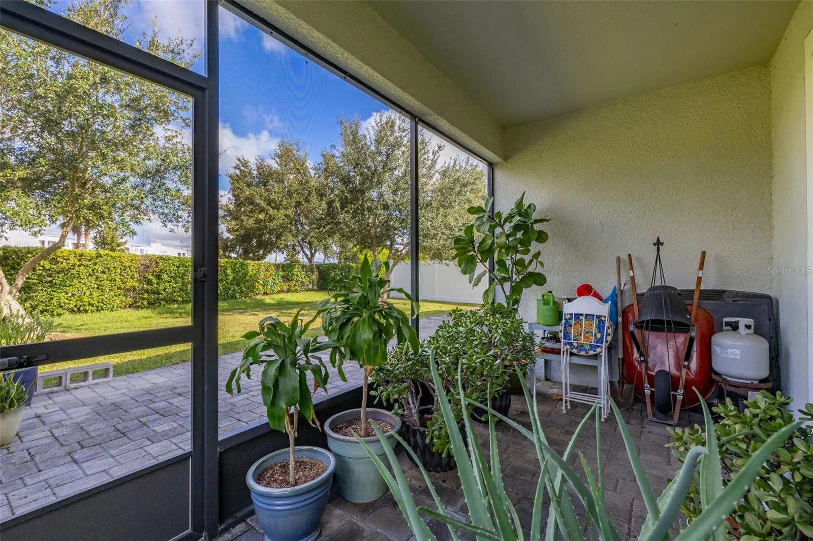 4602 FAIRY TALE CIR