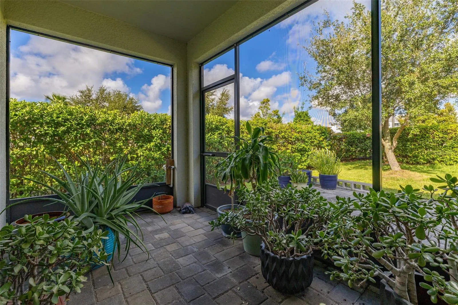 4602 FAIRY TALE CIR
