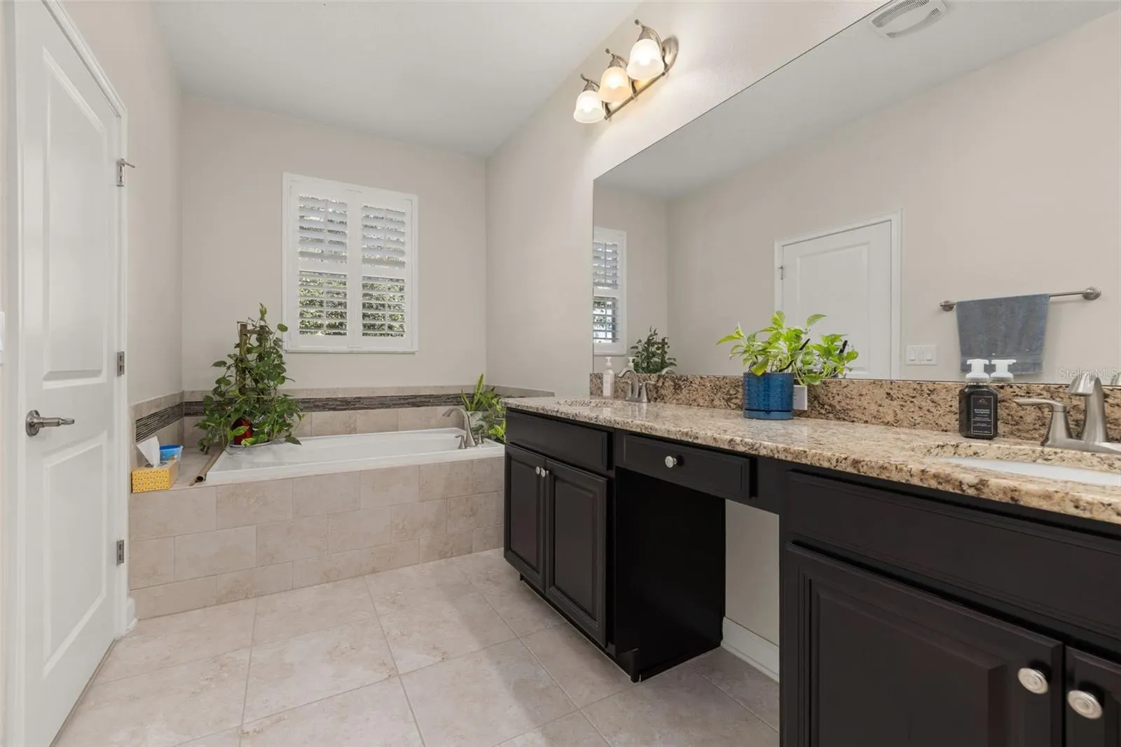 4602 FAIRY TALE CIR