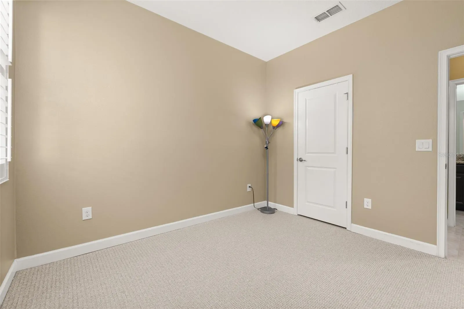 4602 FAIRY TALE CIR
