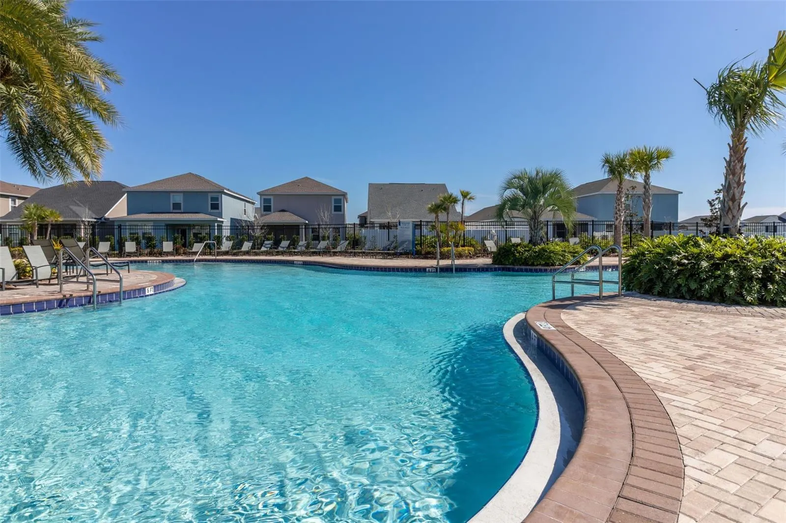 4602 FAIRY TALE CIR