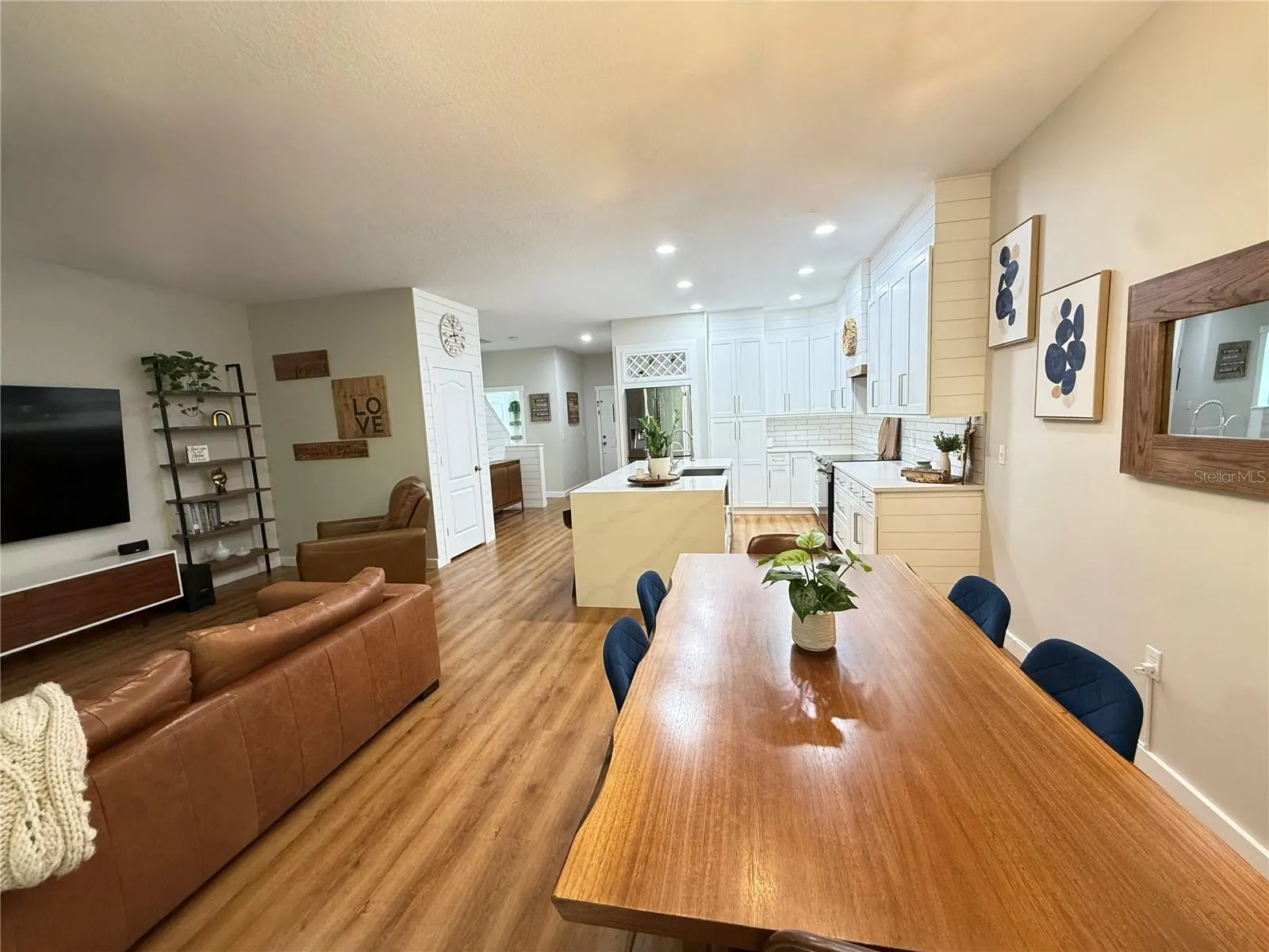 310 MAYBECK CT