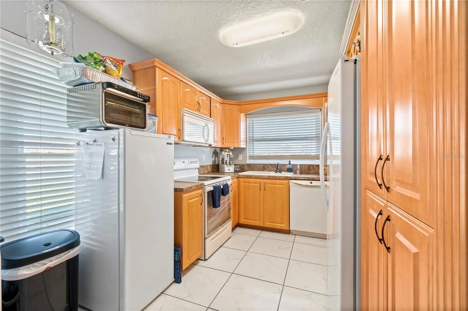 432 HUNTER CIR