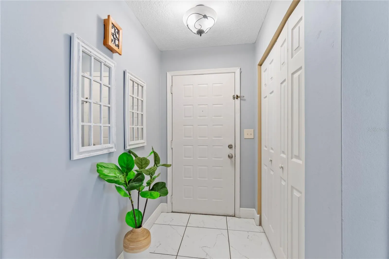 432 HUNTER CIR