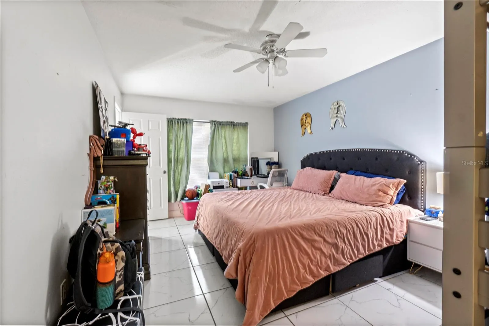 432 HUNTER CIR