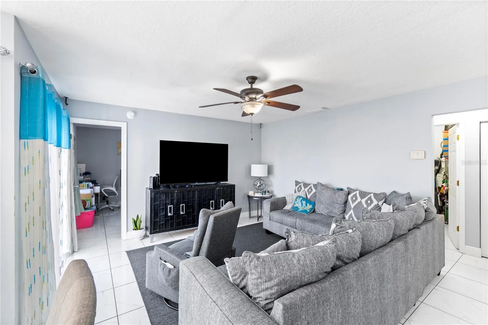 432 HUNTER CIR