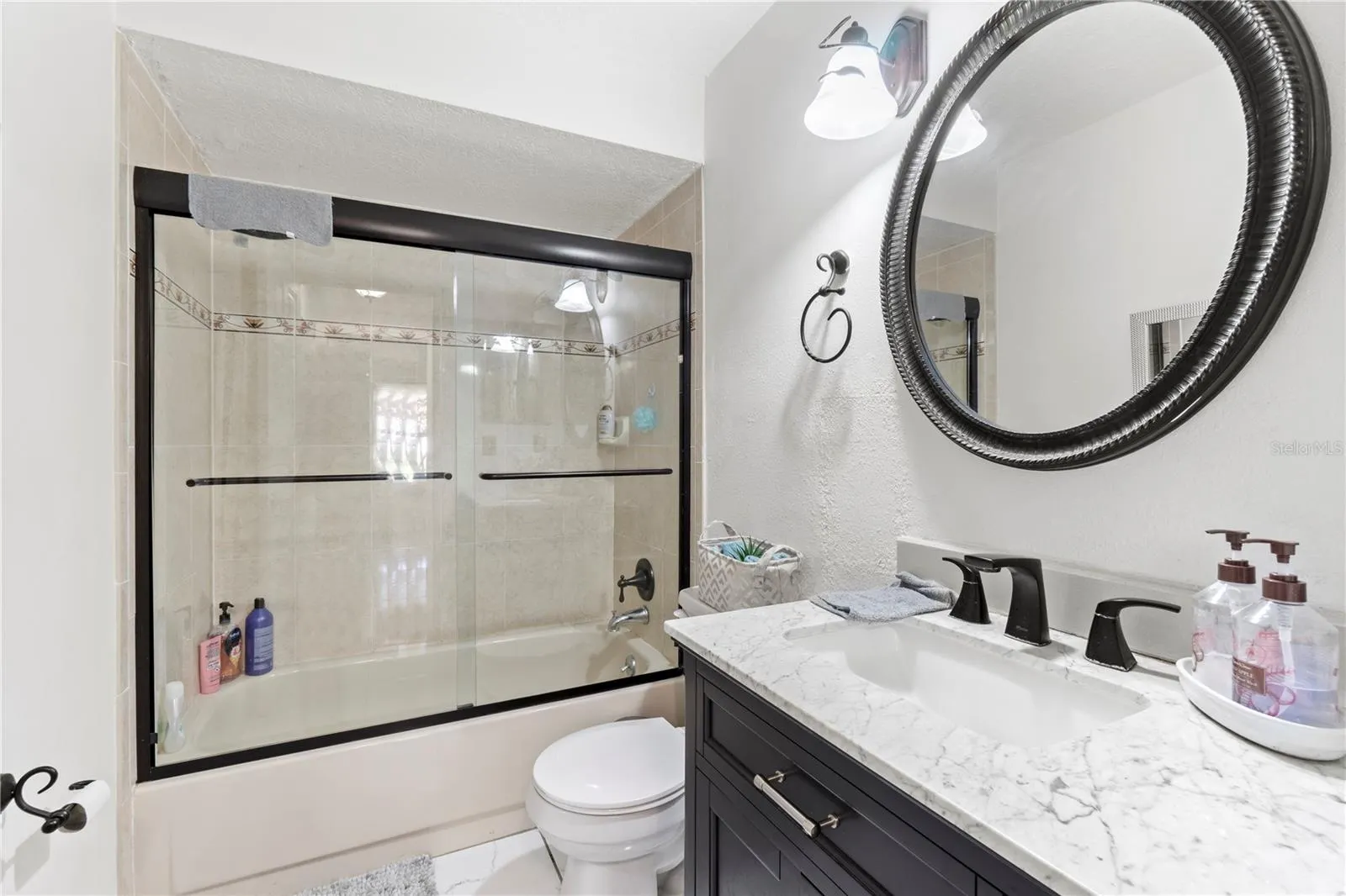 432 HUNTER CIR