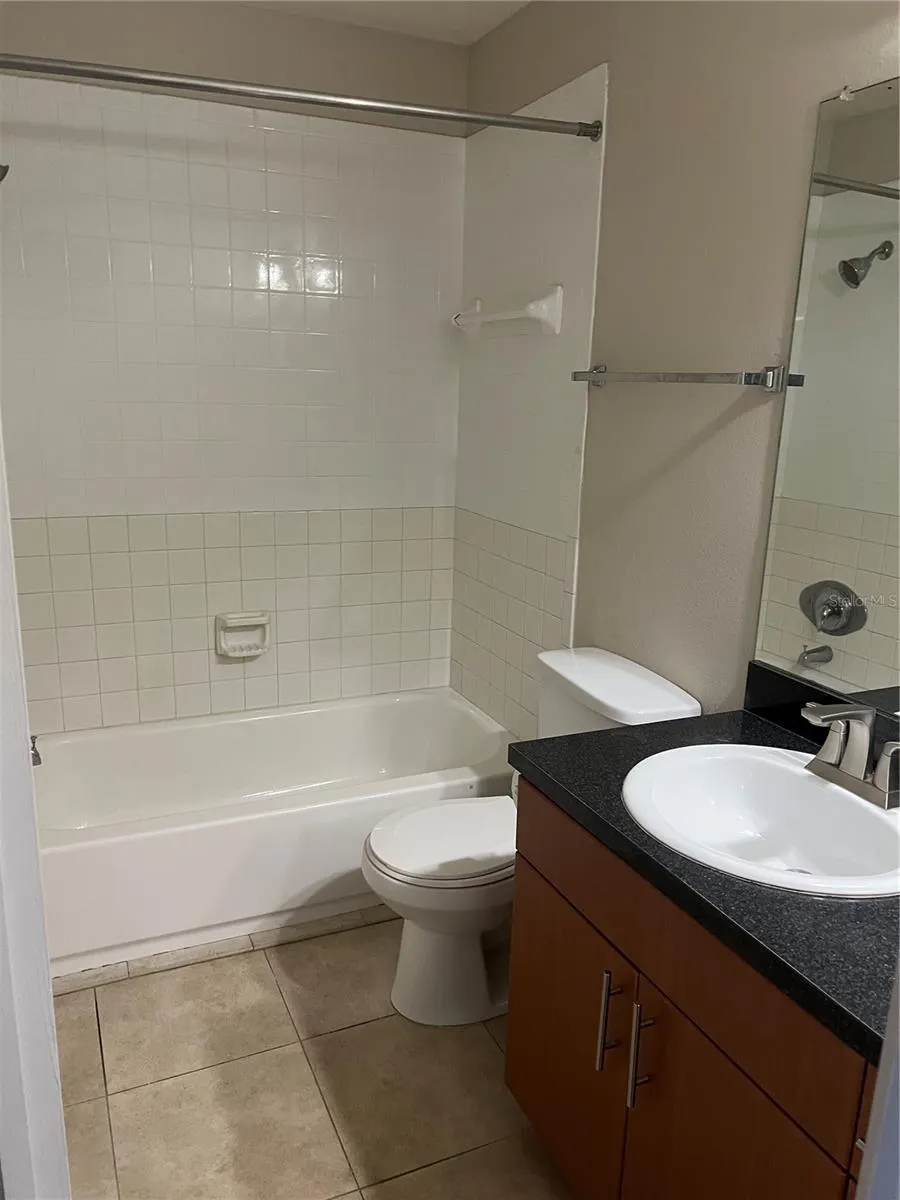 429 FOUNTAINHEAD CIR #221, #221