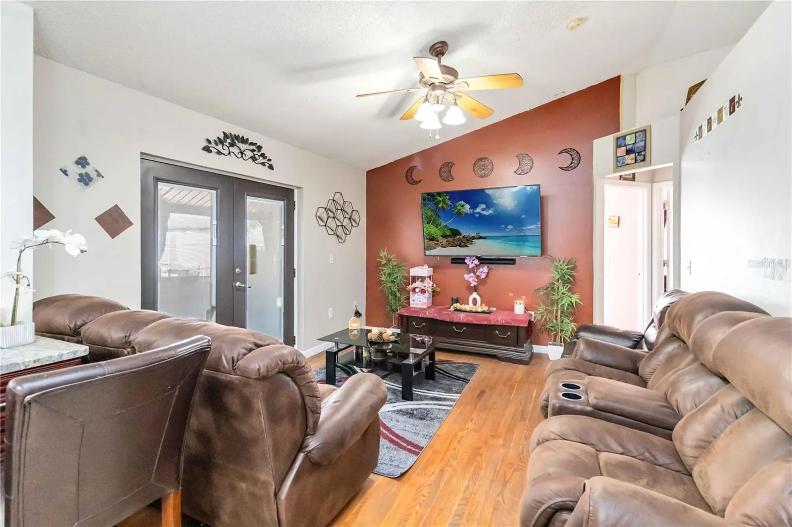 2419 LANCASHIRE LN