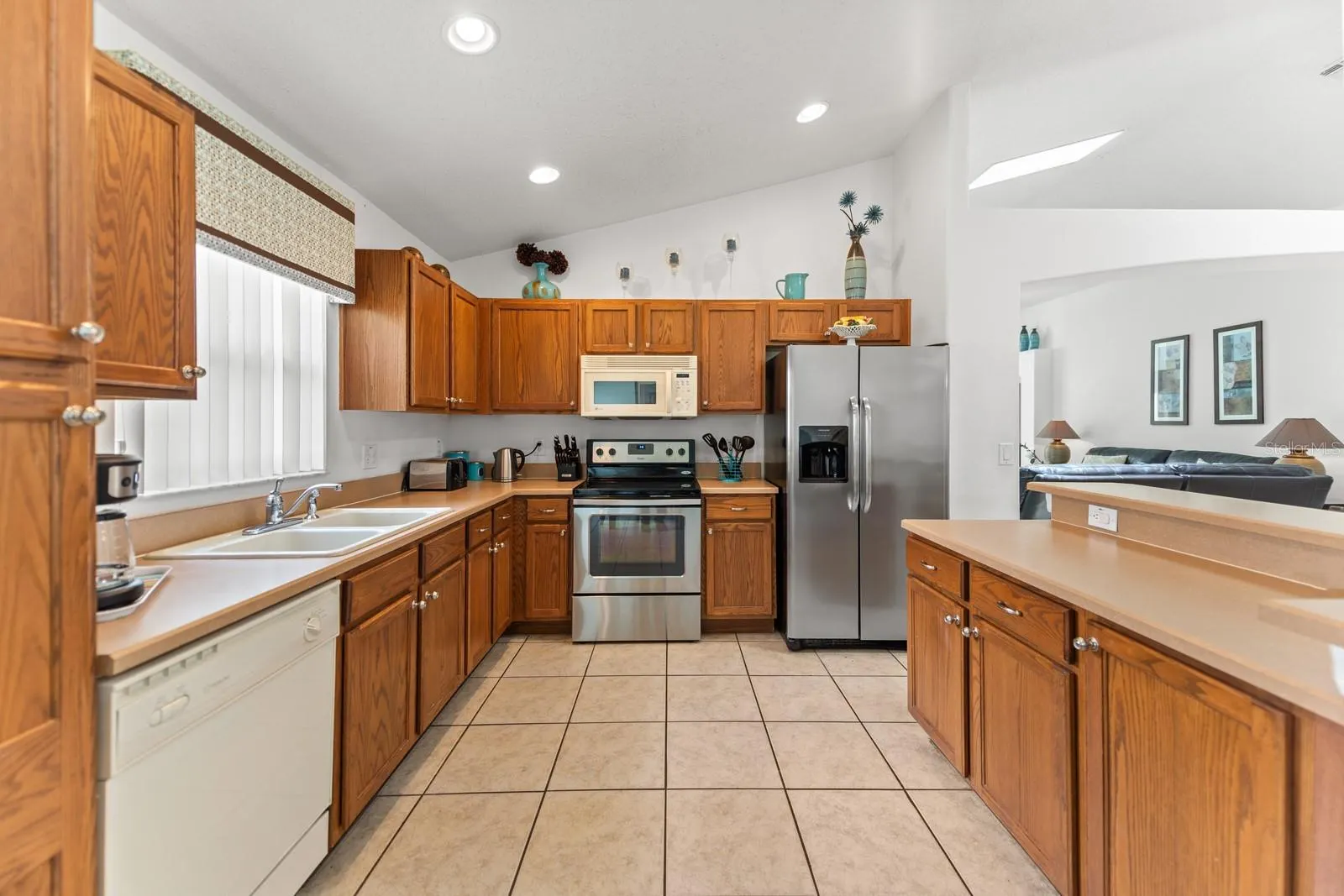 8088 SANTEE DR