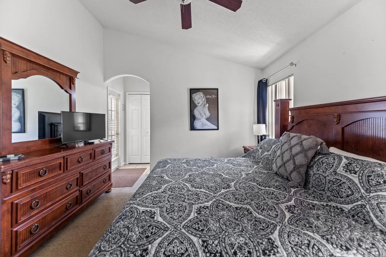 8088 SANTEE DR