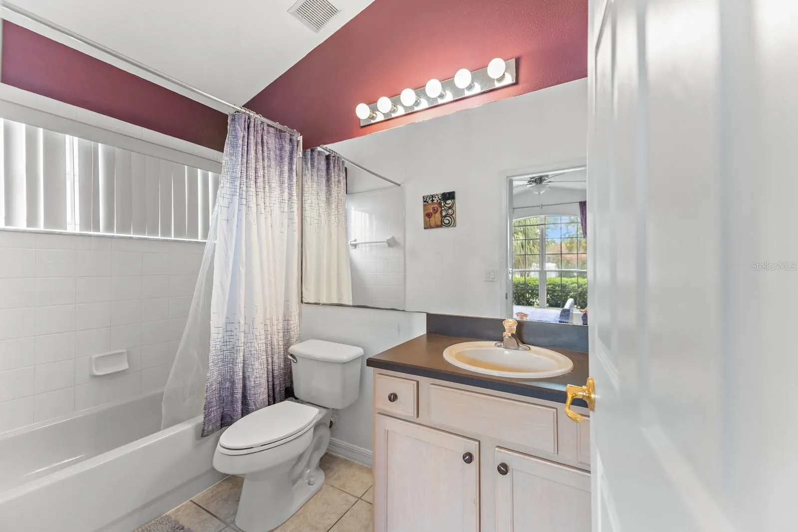 8088 SANTEE DR