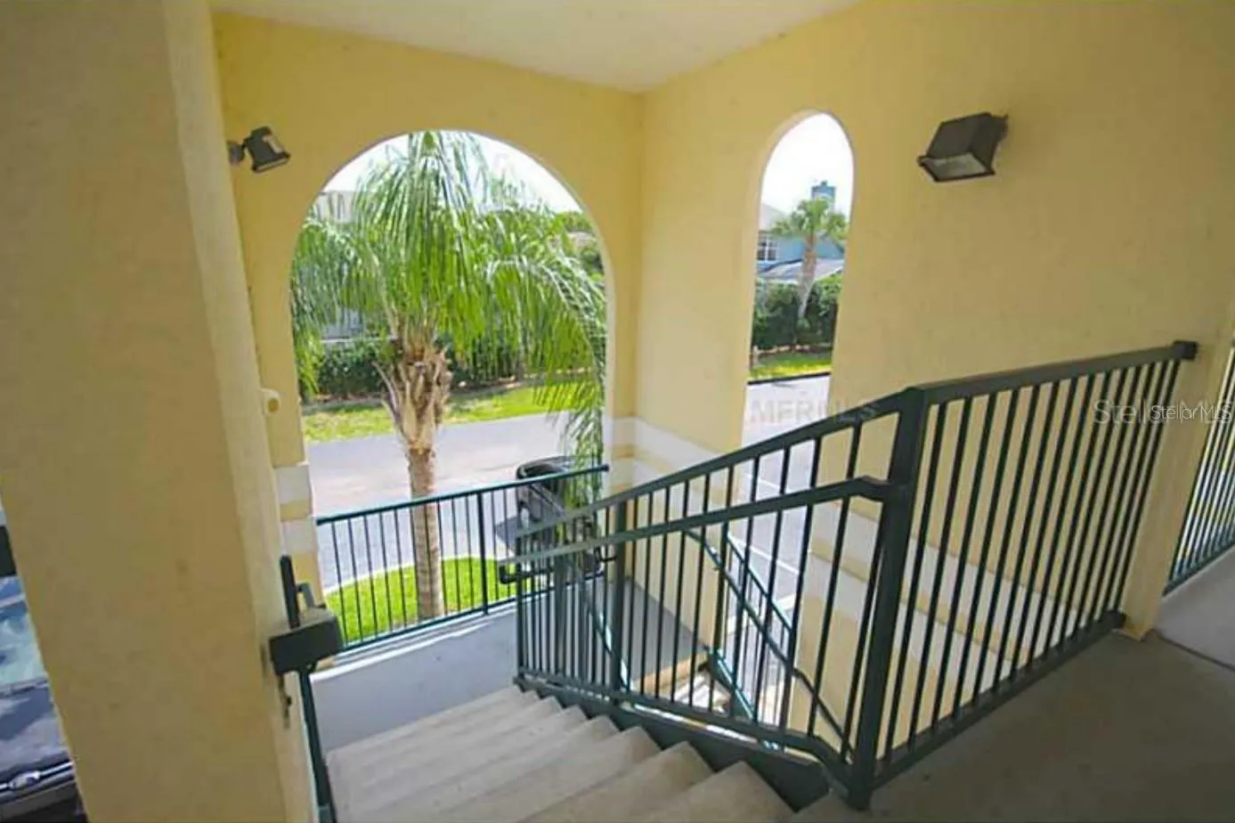 8848 GRAND PALMS CIR #B, #B