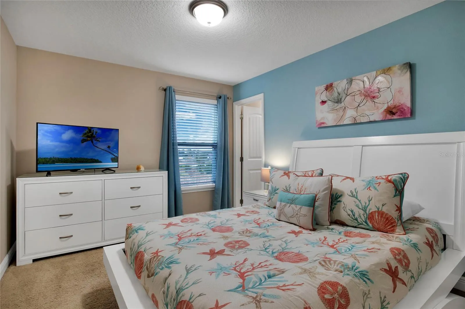 4103 OAKTREE DR