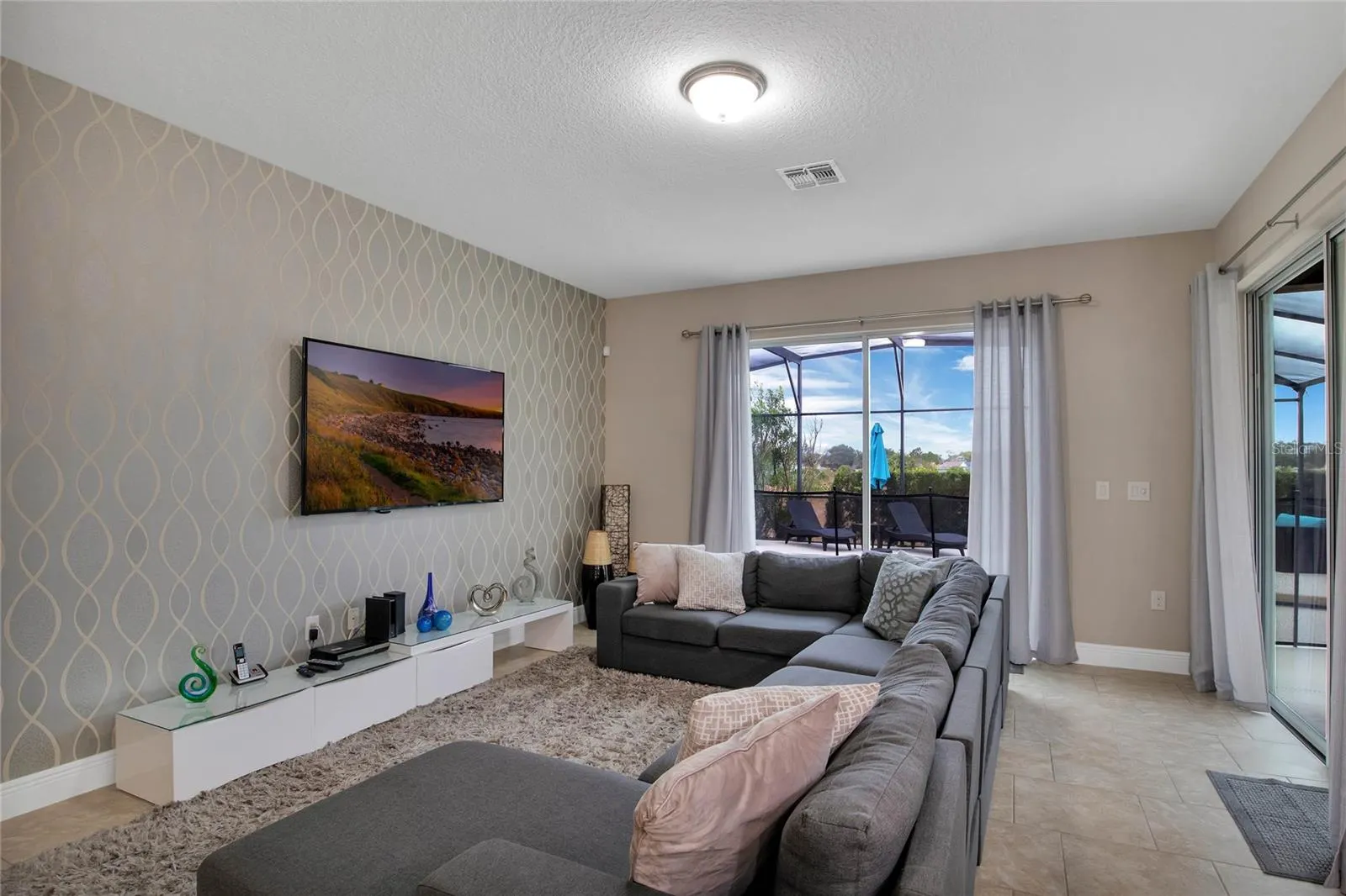 4103 OAKTREE DR