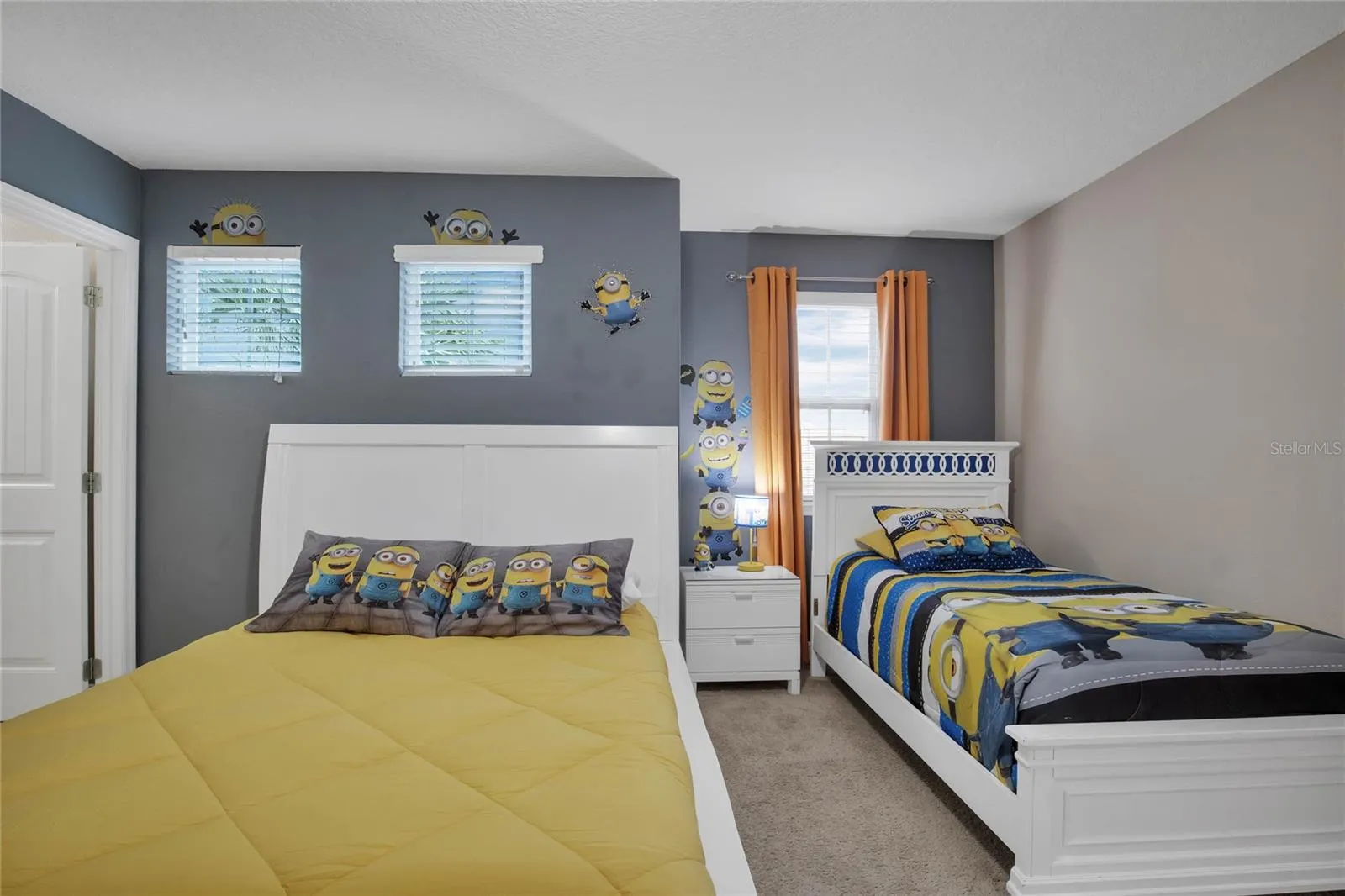 4103 OAKTREE DR