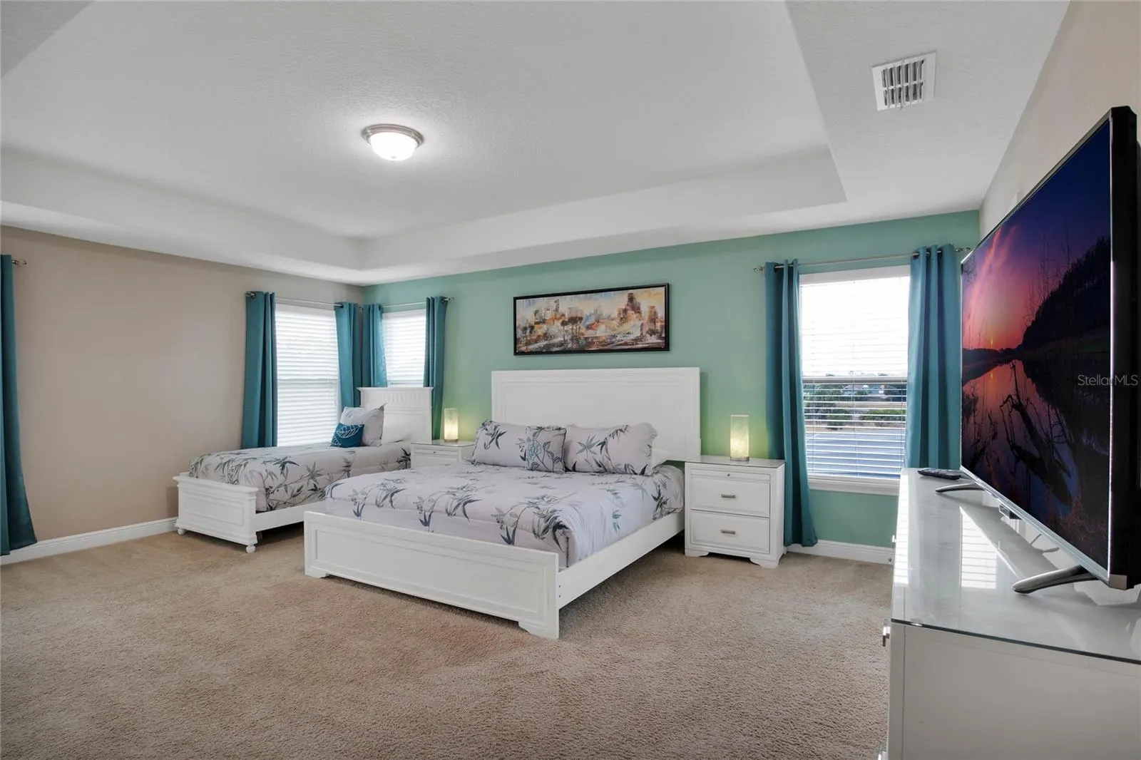 4103 OAKTREE DR