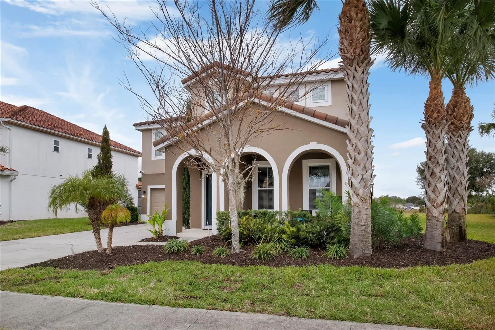 4103 OAKTREE DR