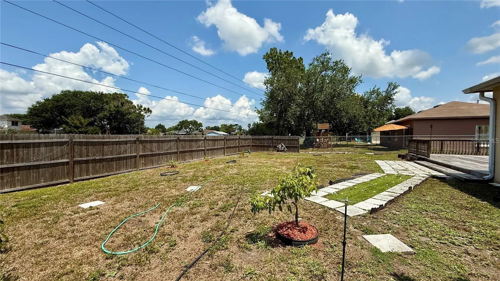 526 MARICOPA DR