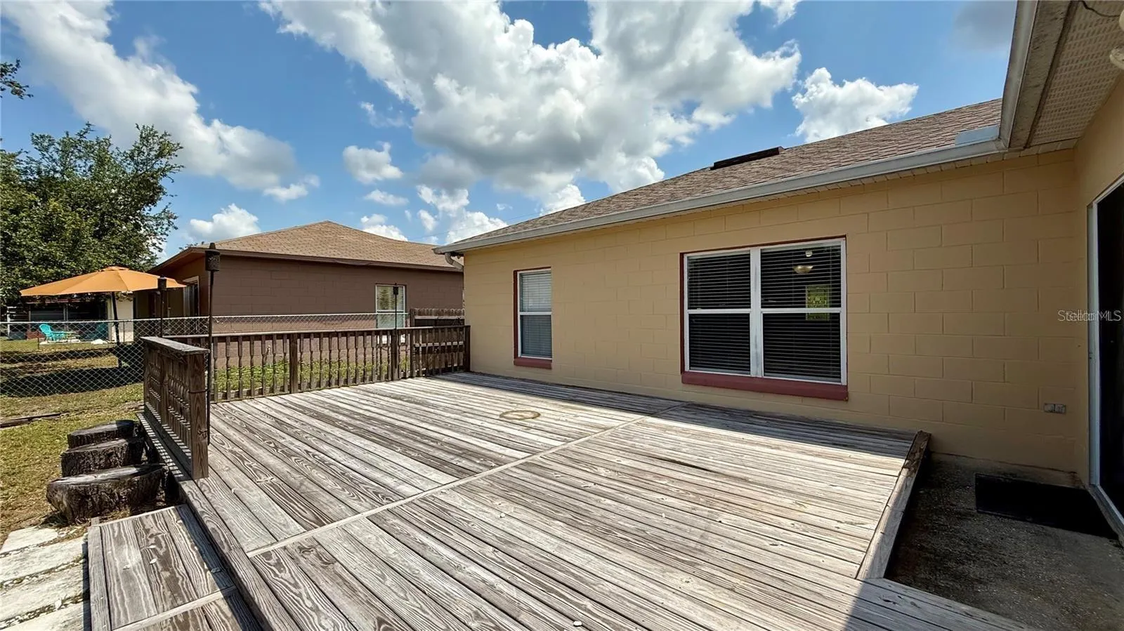 526 MARICOPA DR