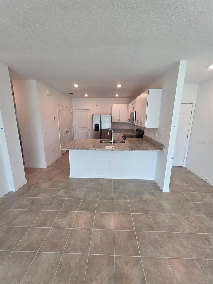 503 WAYLAND DR