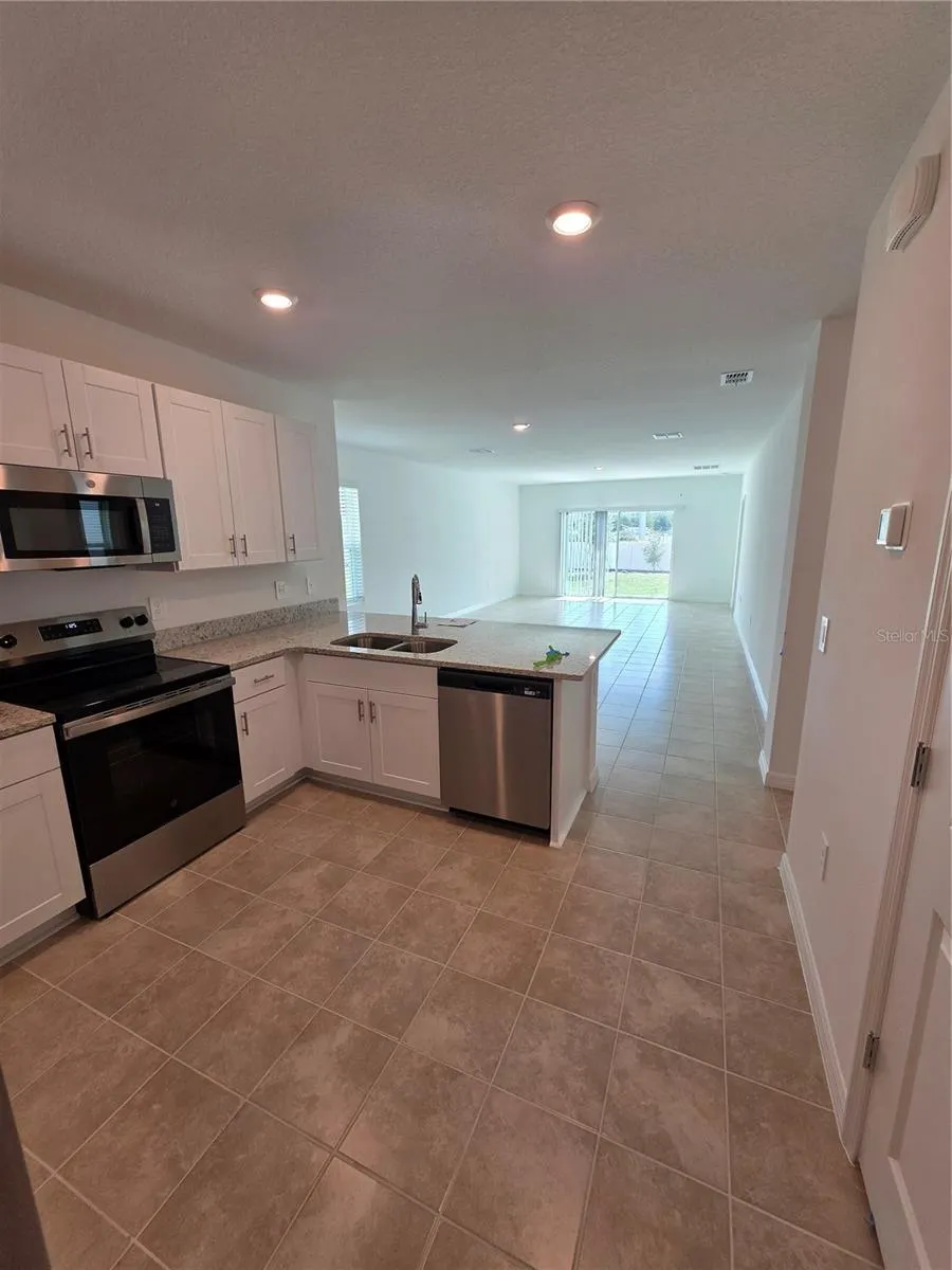 503 WAYLAND DR