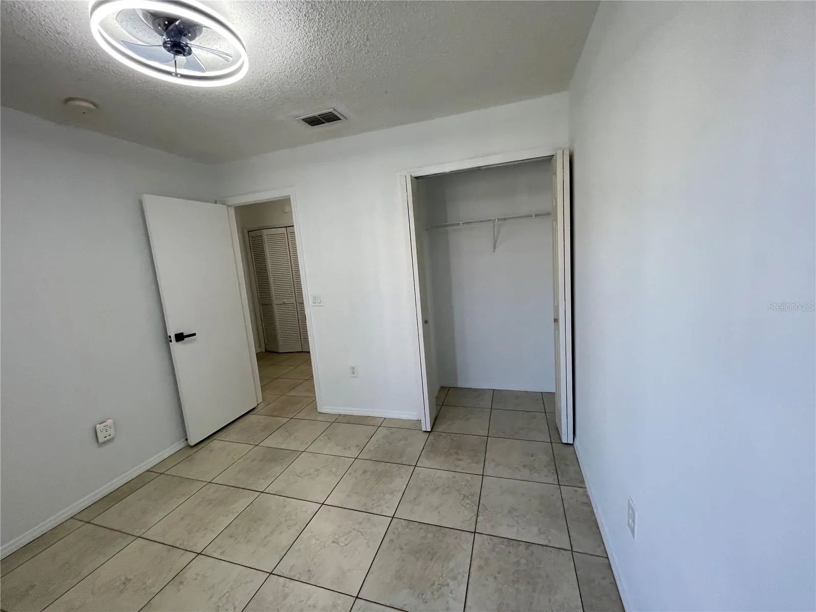 13415 FAIRWAY GLEN DR #104, #104
