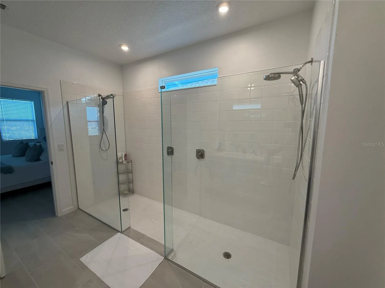 1165 LAKESHORE BREEZE PL