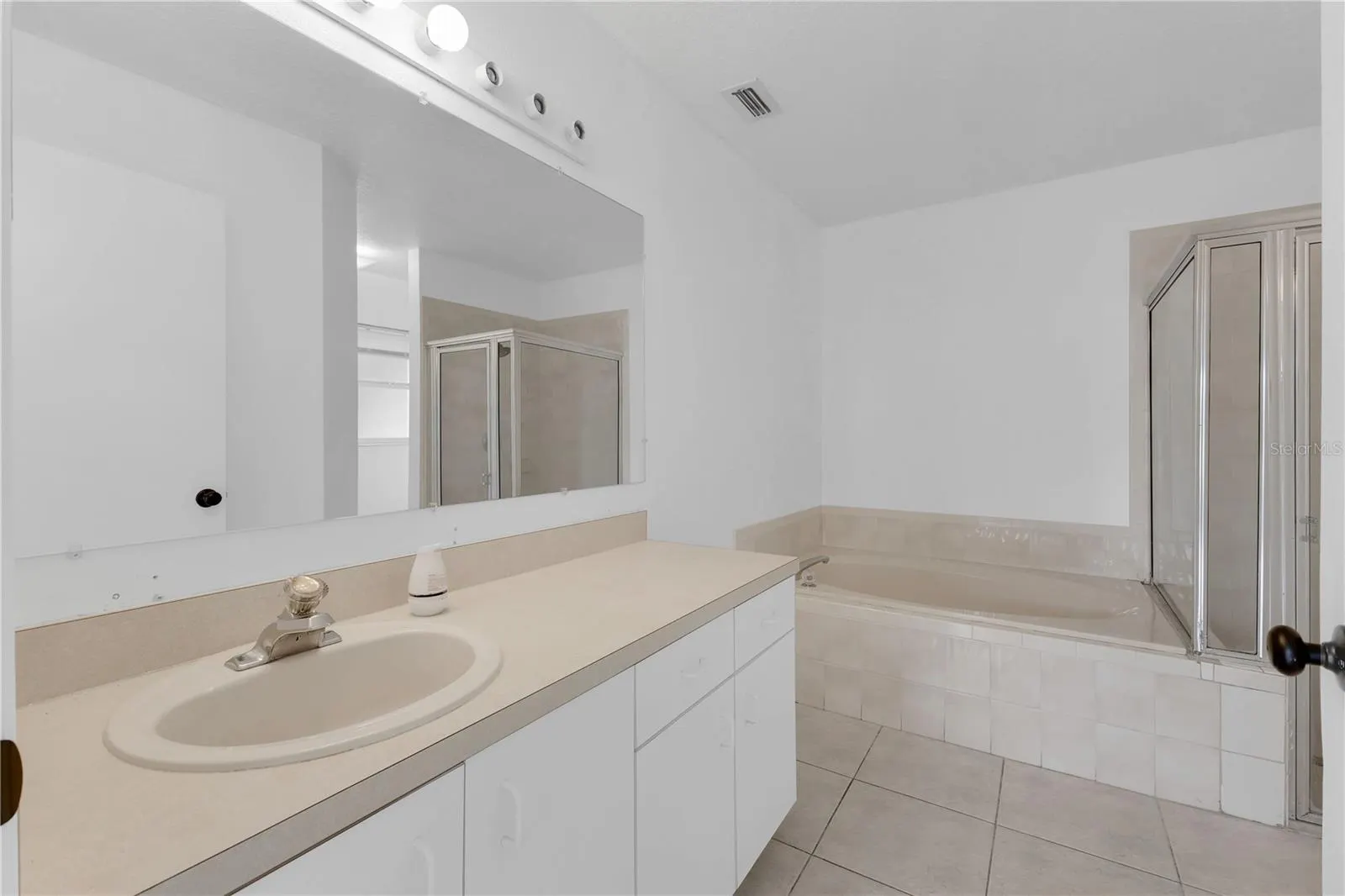 3433 CYPRESS POINT CIR