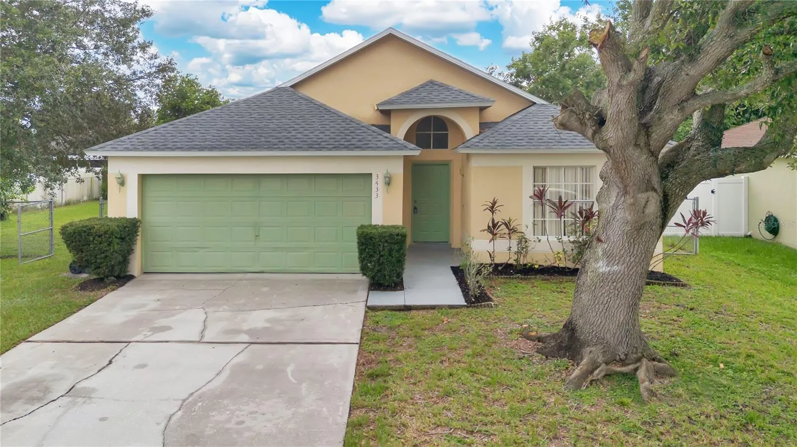 3433 CYPRESS POINT CIR