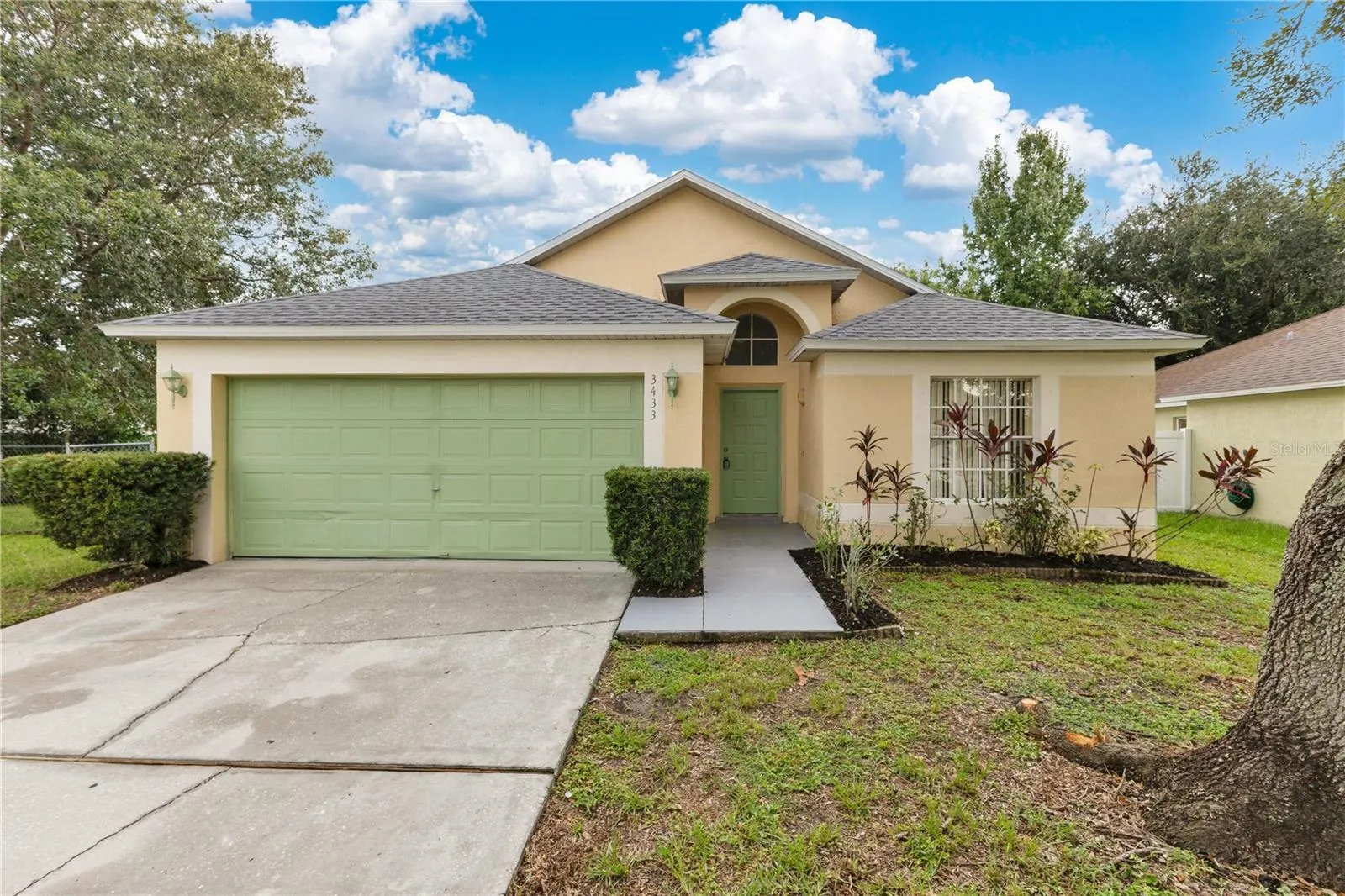3433 CYPRESS POINT CIR