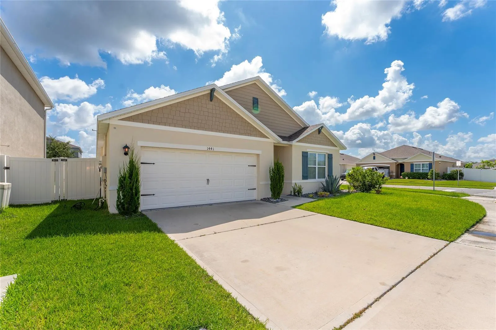 1441 RIVERBOAT DR