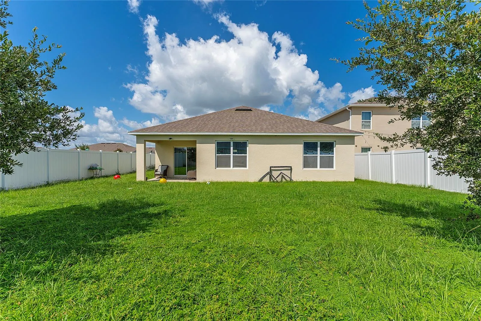 1441 RIVERBOAT DR