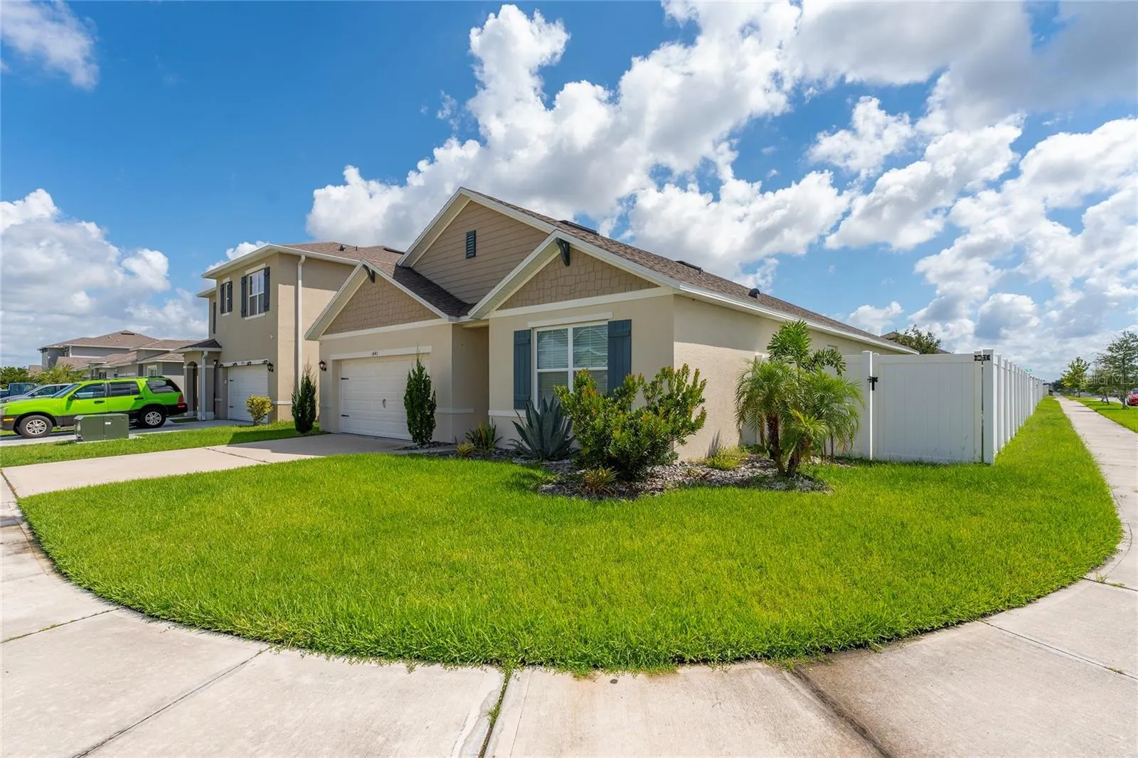 1441 RIVERBOAT DR