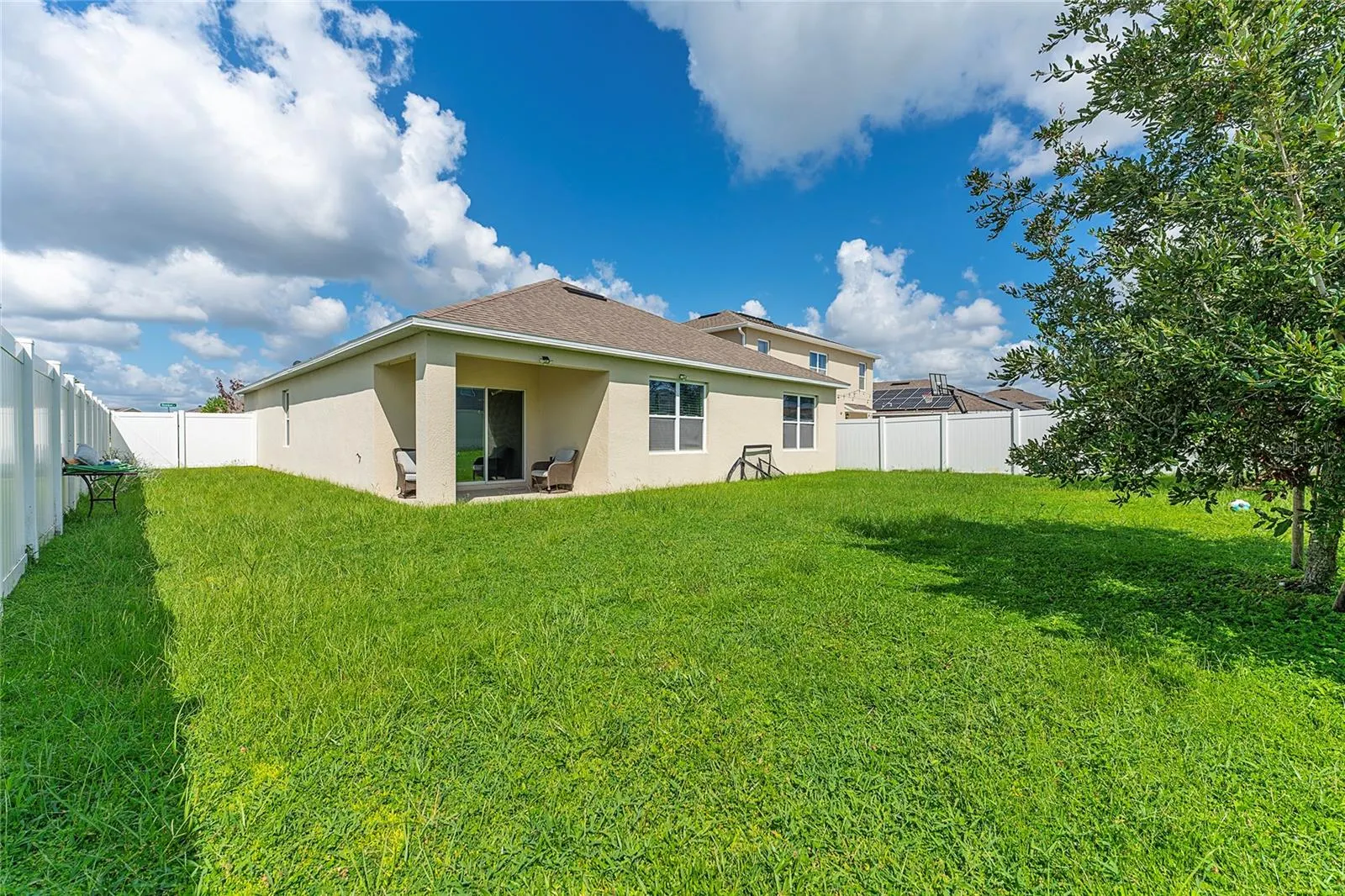 1441 RIVERBOAT DR