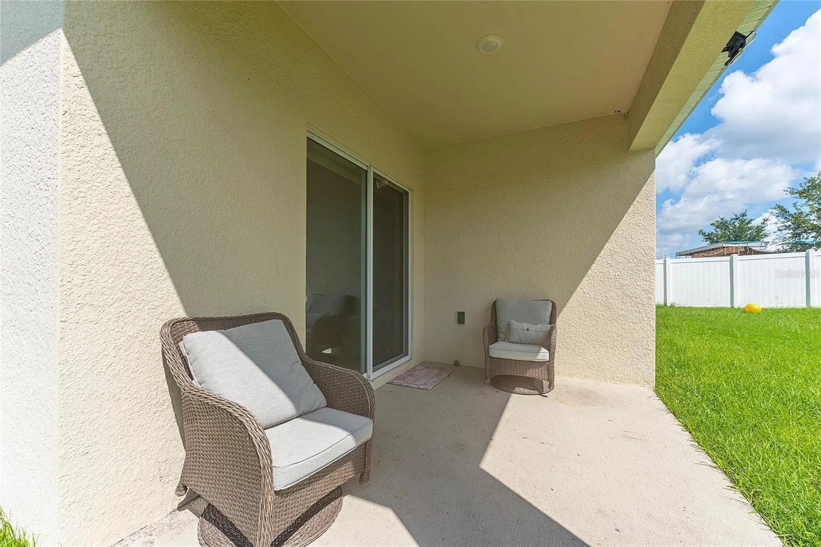 1441 RIVERBOAT DR