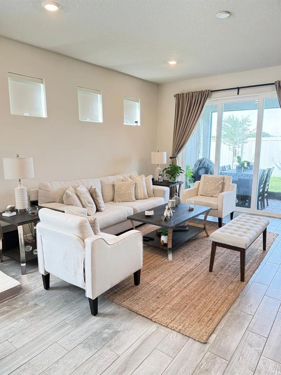1873 SPRING SHOWER CIR