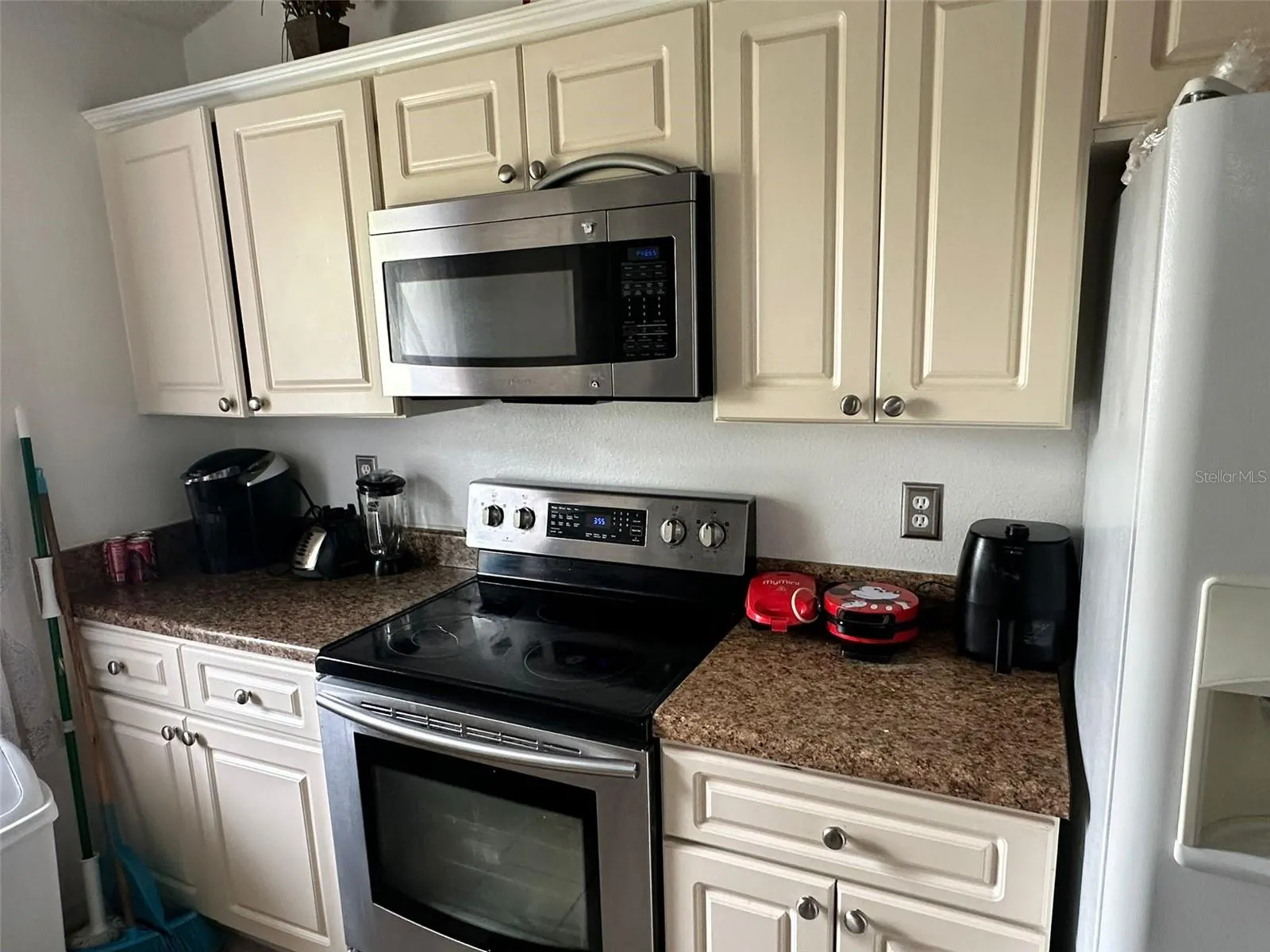 242 DURANGO LOOP ST